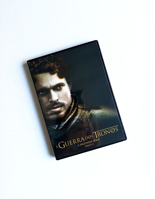 4 DVDs A Guerra dos Tronos da segunda série disco 2 - 3 - 4 - 5 com os  episódios número 2 ao 10