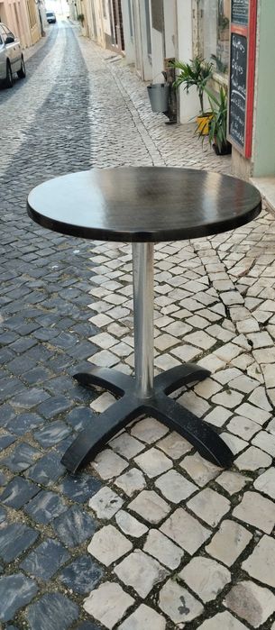 Várias Mesas...E muito mais, Tudo esta a vender !