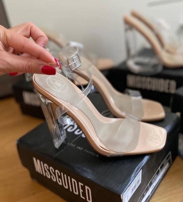 Босоножки модные