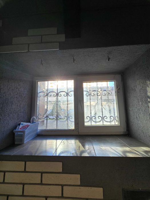 Комерційне приміщення з гарним ремонтом в новому  розвиненому районі!