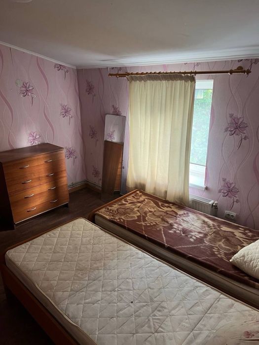 Оренда будинку або кімнати окремо