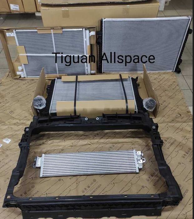 VW Tiguan Allspace бампер решітка Тігуан