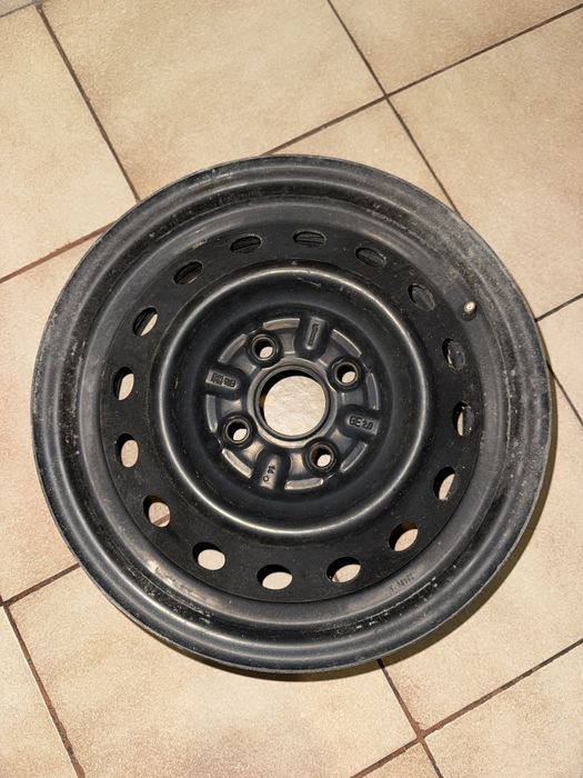 Stalowa felga 14 cali Toyota Yaris