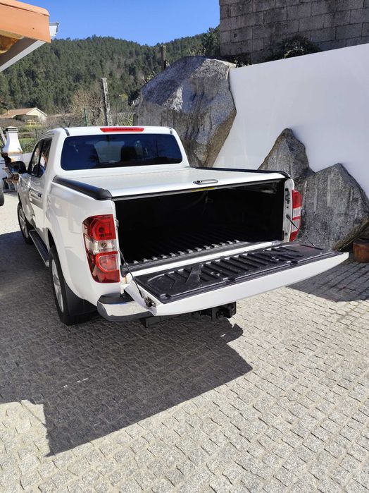 Nissan Navara 2019 .