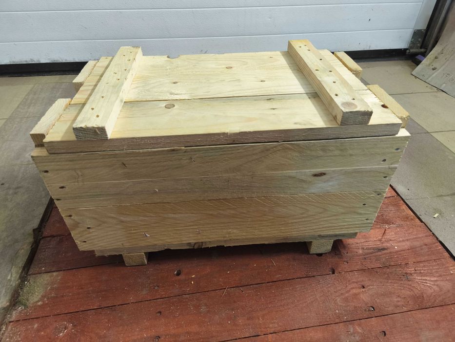 Skrzynia drewniana z wiekiem