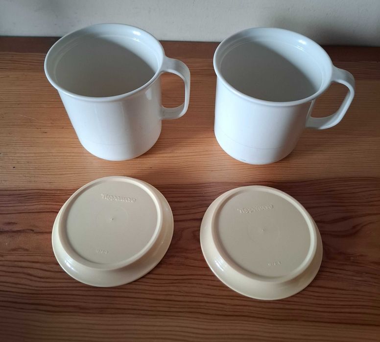 Tupperware - Canecas com Tampas e Duas Tampas de Canecas430225194473891844