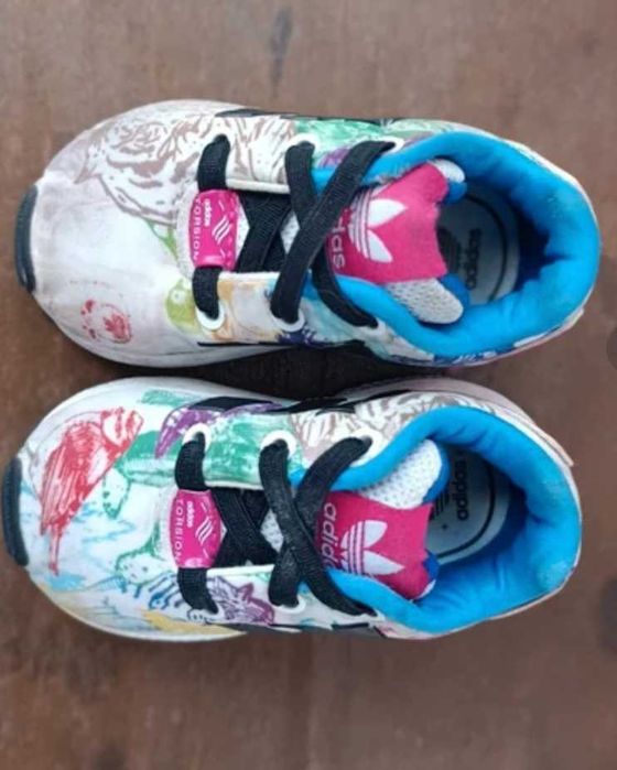 Adidas kids talla 19