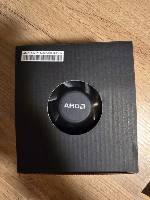 Chłodzenie procesora AMD Wraith Stealth.