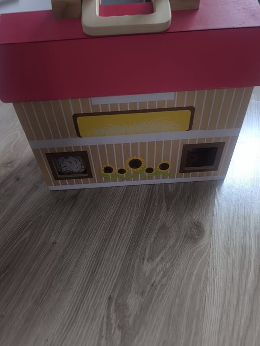 Drewniany domek - farma