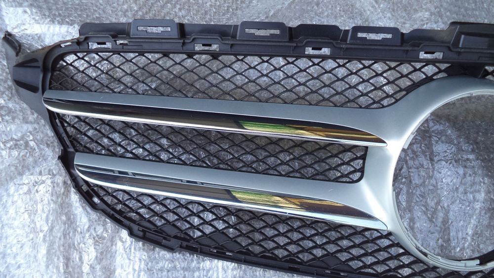 Grelha Central de para-choques Mercedes class C w205