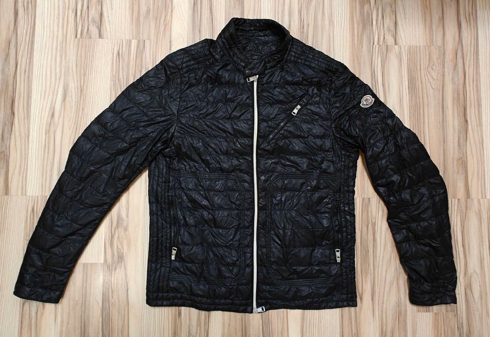 Микропуховик Moncler