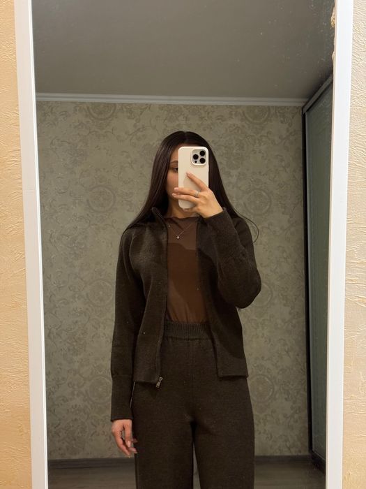 Вʼязаний теплий костюм новий