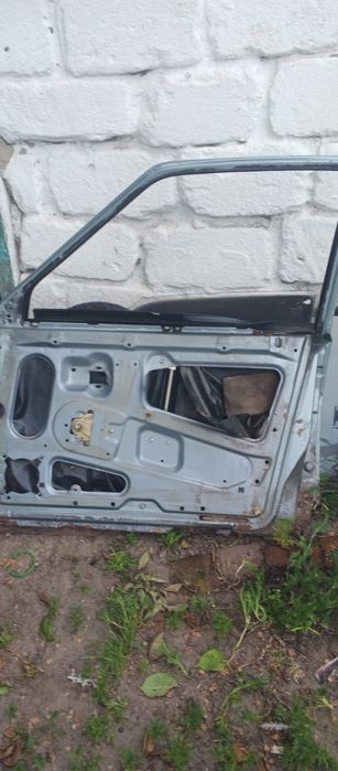 Продам двері під ремонт