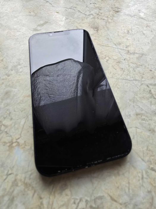 Iphone 13 dobry stan