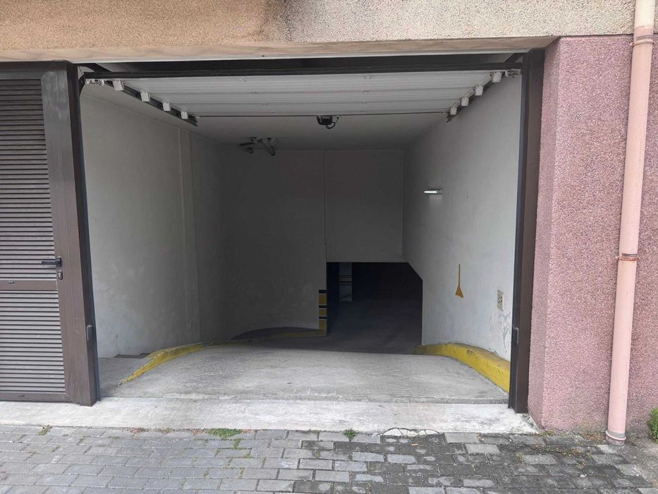 Vendo Garagem fechada Viana Castelo