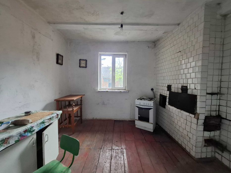 Будинок в центрі села Голосків