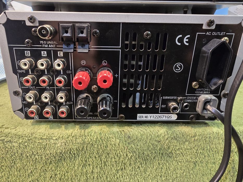 YAMAHA RX-E200 amplituner, CDX-E200 odtwarzacz CD zestaw.
