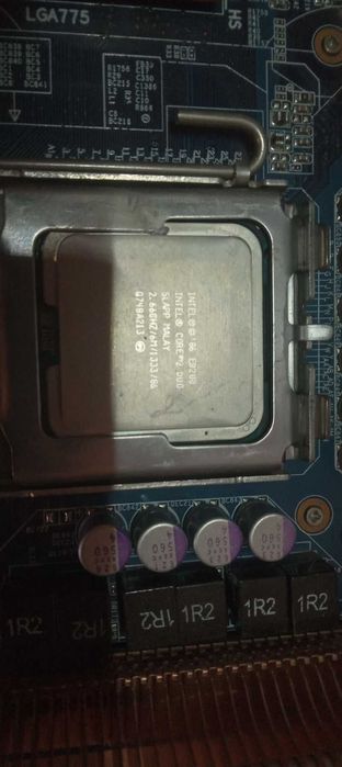 Материнская плата gigabyteGA-965P-DQ6/ATX/LGA775+Процессор Intel E8200