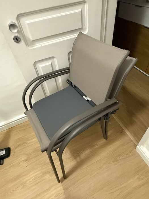 Mesa extensível com conjunto de 6 cadeiras