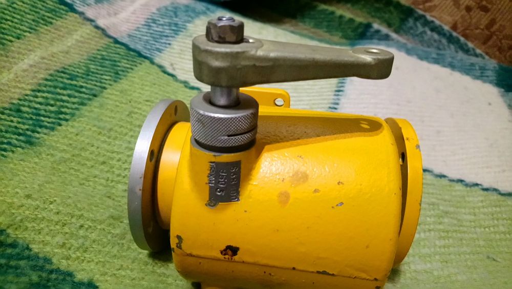 Фланцевий клапан 40 мм