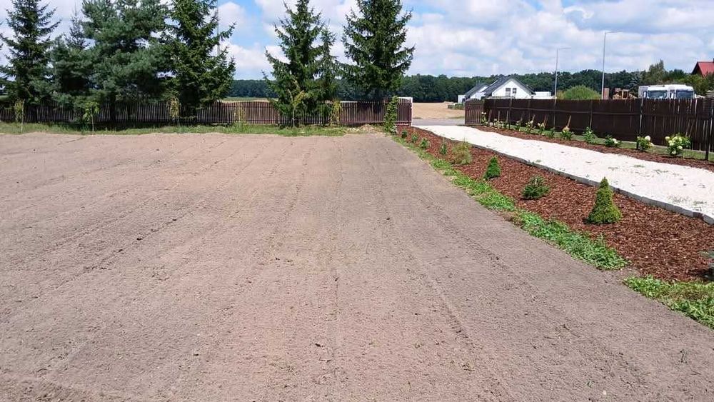 Usługa glebogryzarką separacyjną Areator Areacja trawników siew trawy