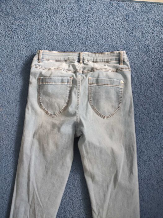 Jeansowe spodnie z przetarciami rurki esmara (Lidl) 38