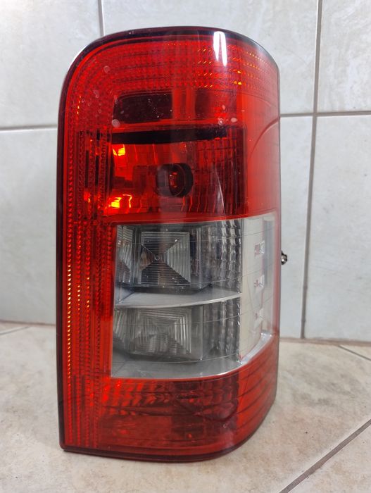 Citroen Berlingo Peugeot partner 96-08 lampa prawy tył wysyłka Europa