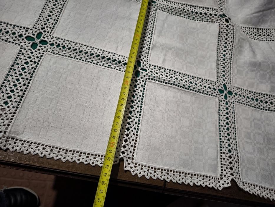 Toalha de renda com tecido