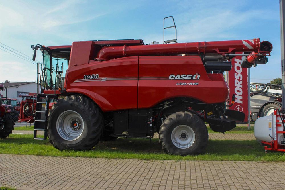 Kombajn rotorowy CASE IH 8250 nowy