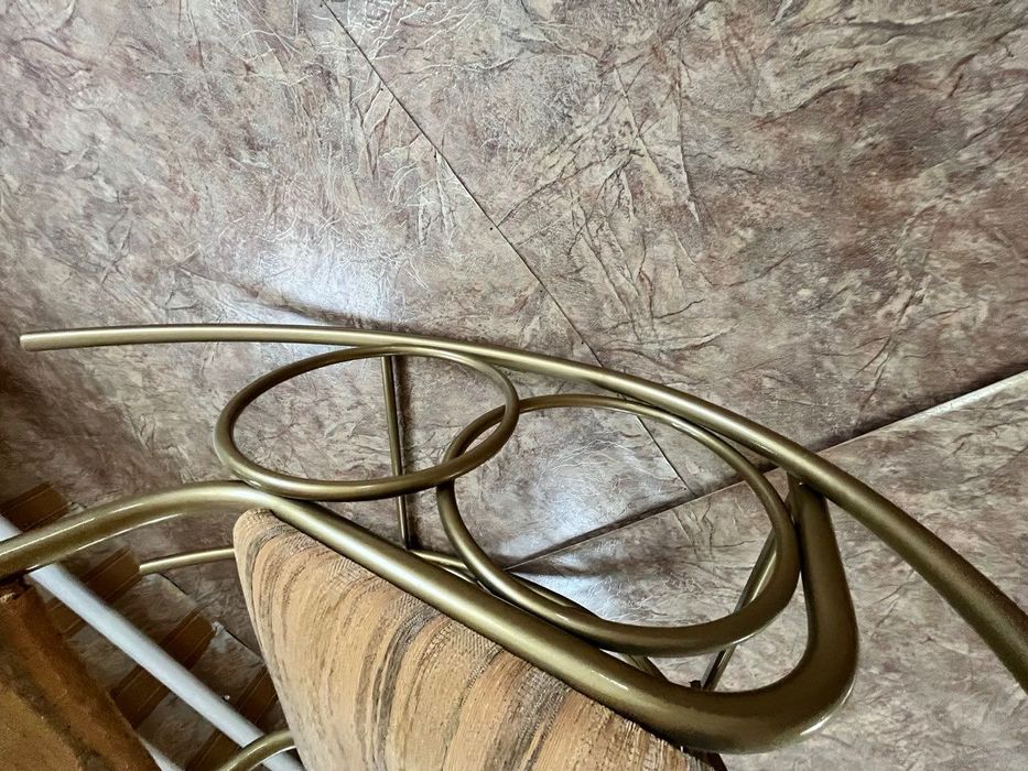 Продам зручне крісло-качалку