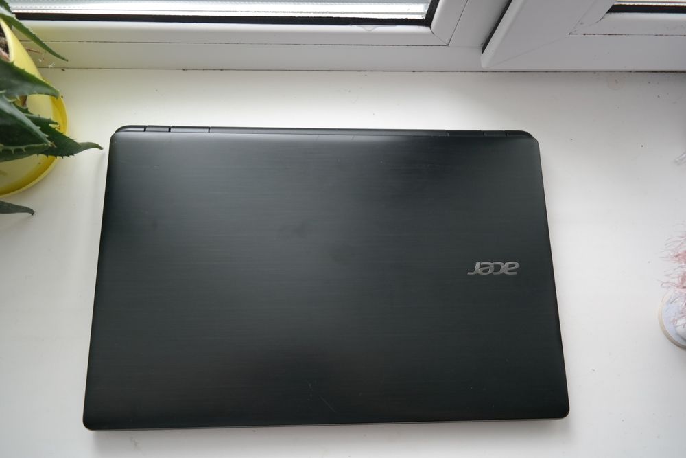 Acer Aspire E5-571/i5-5200u/SSD-240gb/ОЗУ-8gb/АКБ-4.5 год