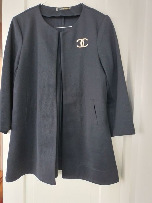 Жакет жіночий , темно синій колір ,  не новий , ну в гарному стані