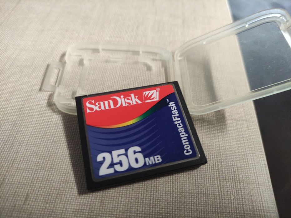 Cartão SanDisk 256 mb