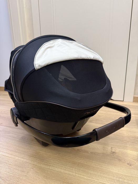 Fotelik samochodowy Nuna Pipa + TODL z bazą obrotową