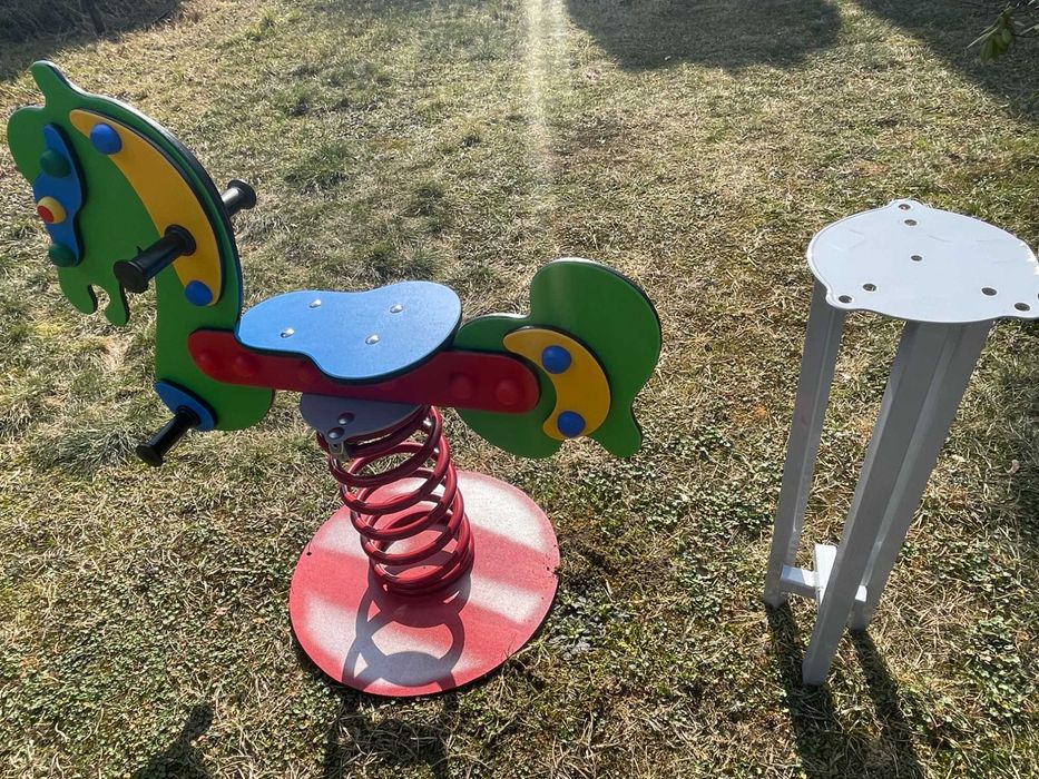 Bujak Konik na plac zabaw