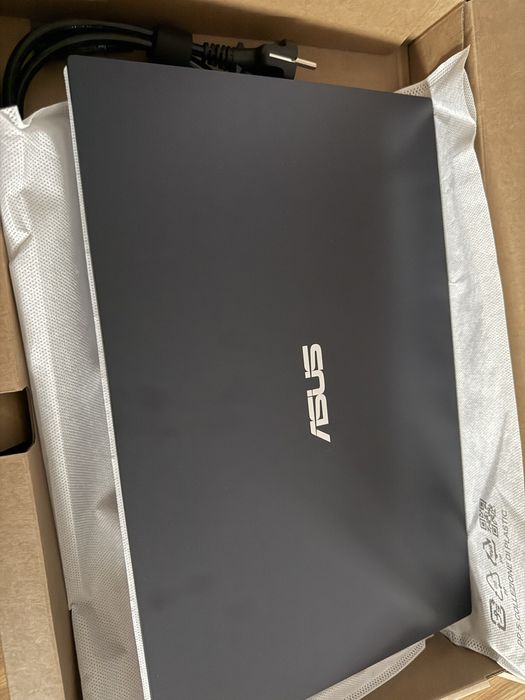 Laptop Lenovo Expertbook