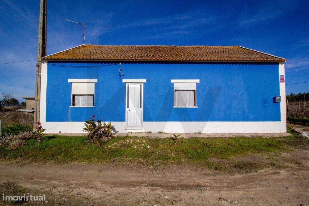 Casa Rústica com Terreno — O Refúgio Perfeito para Quem Procura Paz