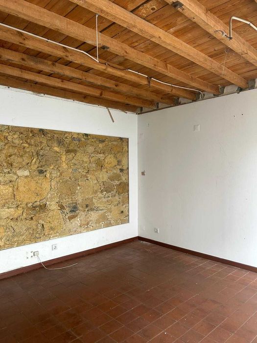 Loja ou Escritório Com Galeria - 35m2 - Junto ao Mercado de Arroios