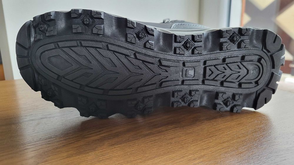 BUTY zimowe młodzieżowe FILA roz.39 nowe