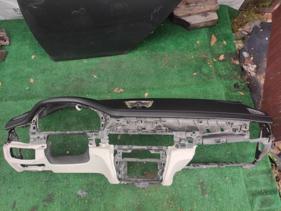 Панель торпеда BMW X5 X6 F15 F16 торпедо проекція шкіра