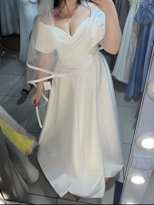 Весільна сукня 48р