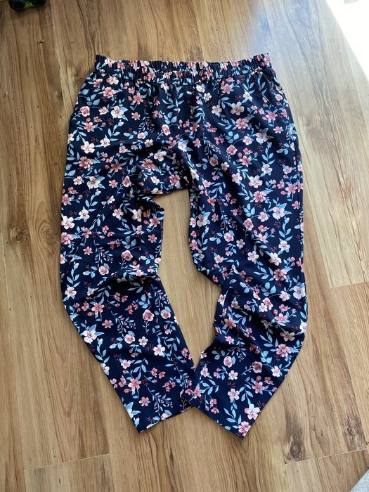 Bonprix luźne letnie spodnie w kwiaty 46 xxl xxxl