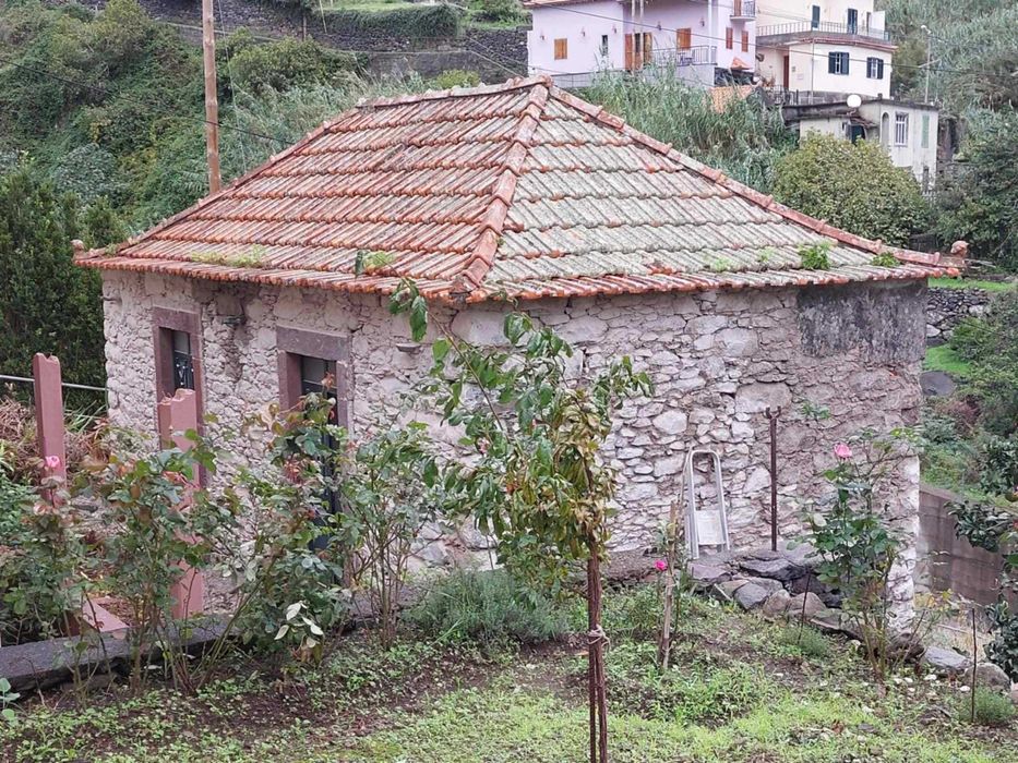 Casa de pedra para venda