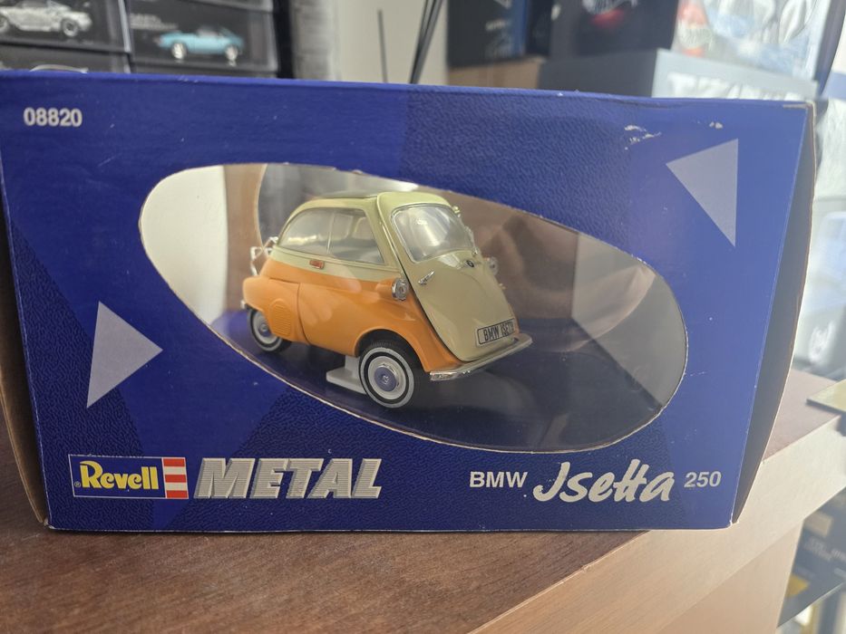 Revell BMW Isetta 250 Skala 1:18