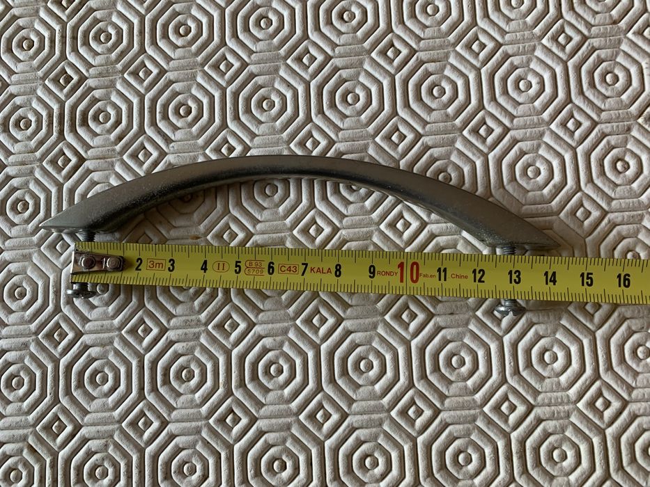 21 Puxadores em metal 15,5cm de comprimento e 13cm entre parafusos