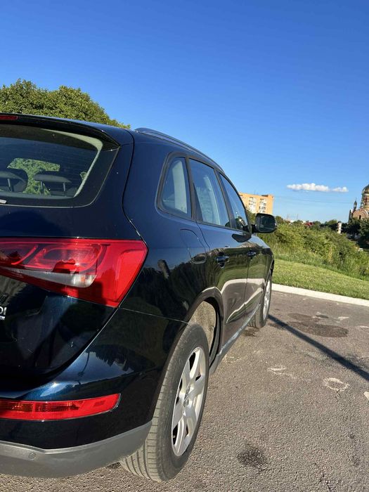 Ауді q5 2010 року 2.0 дізель автомат