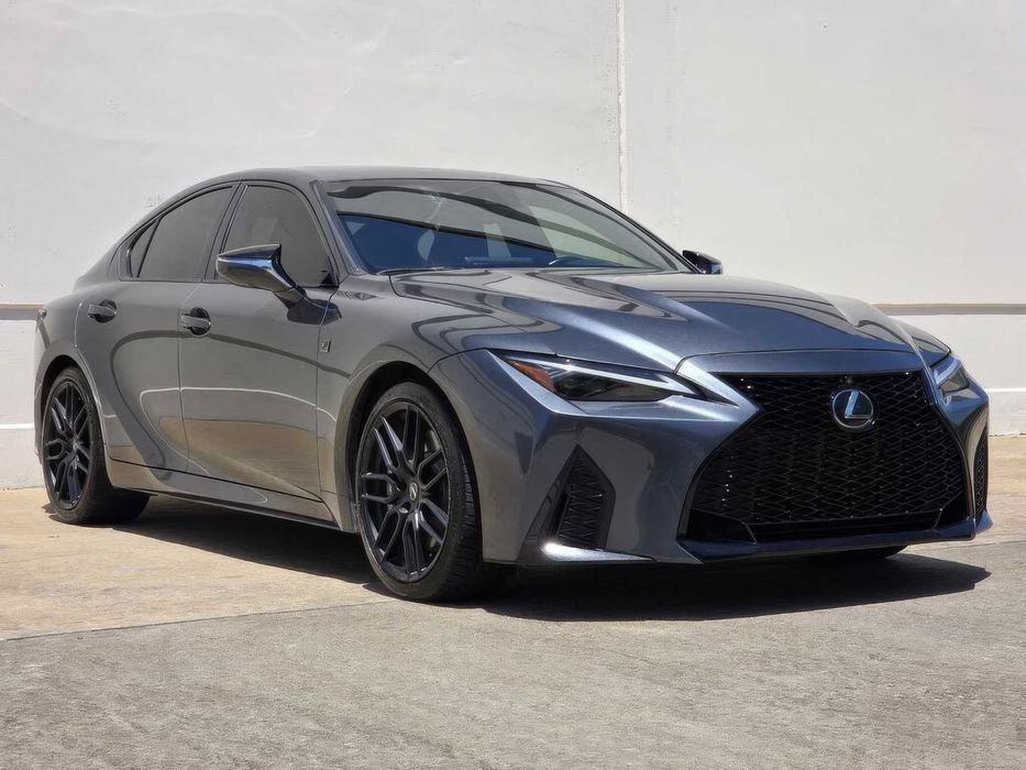 Lexus IS 500      2023