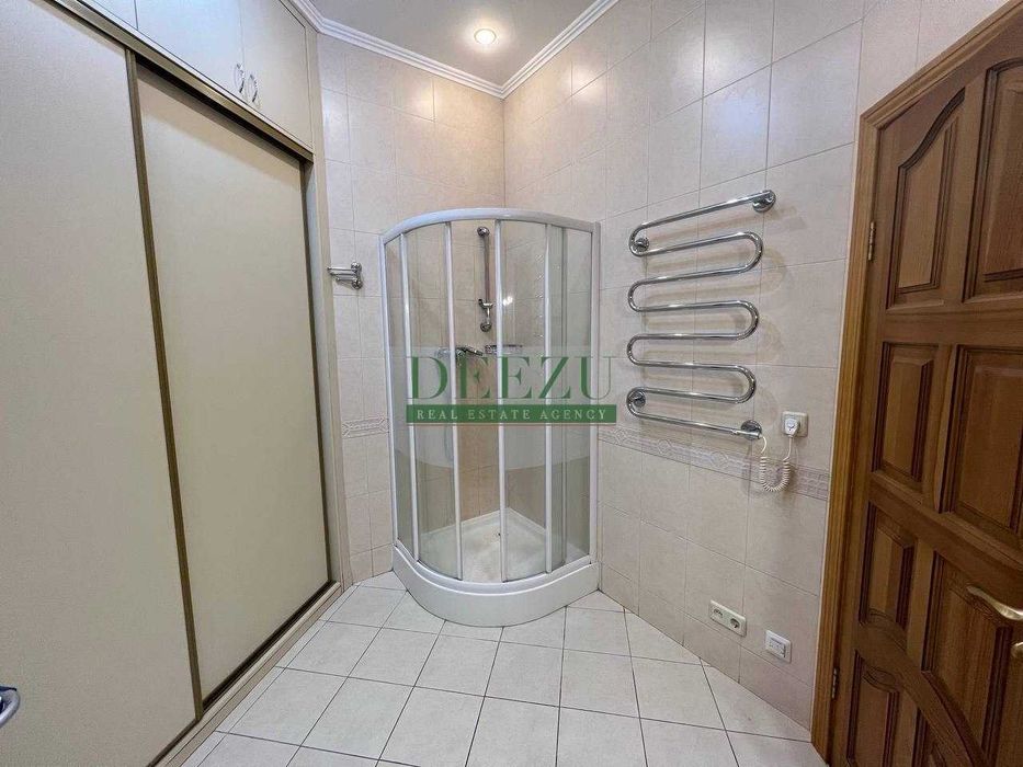 Продаж 2к.квартири 110м2  вул. Хрещатик 15, Пасаж