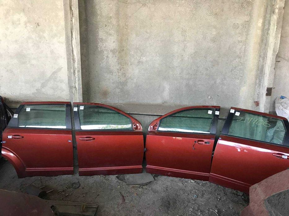 Двери дверь  Dodge Journey 2013 2014 2015 2016 2017 2018
