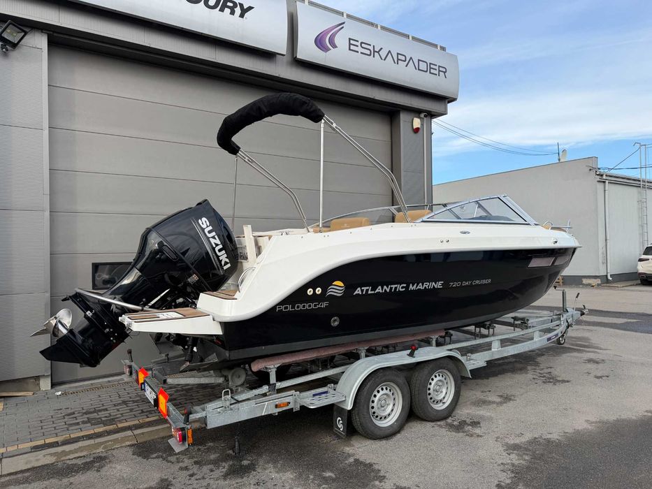 ŁÓDŹ MOTOROWA ATLANTIC MARINE 720 z silnikiem SUZUKI DF175 i przyczepą